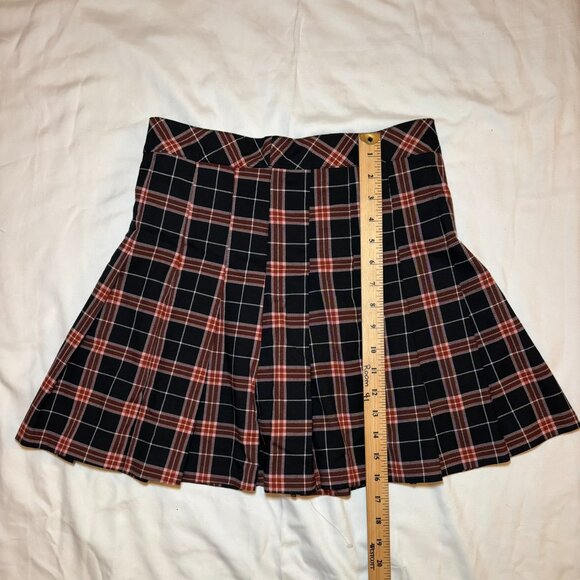 H&M Red/Black Pleated Plaid Skirt, Size 6, Preppy, 90s, Y2K - Picture 5 of 7
